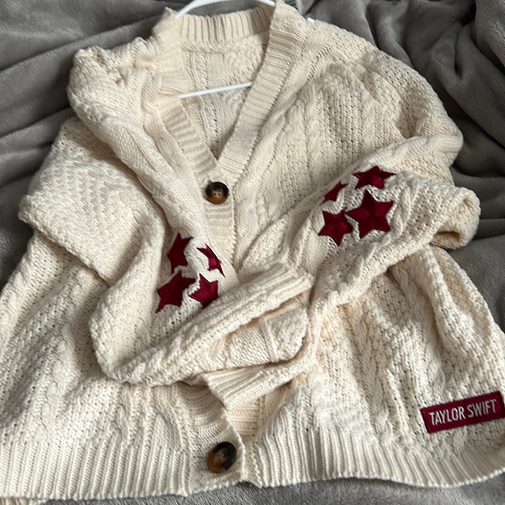 Taylor swift red cardigan
